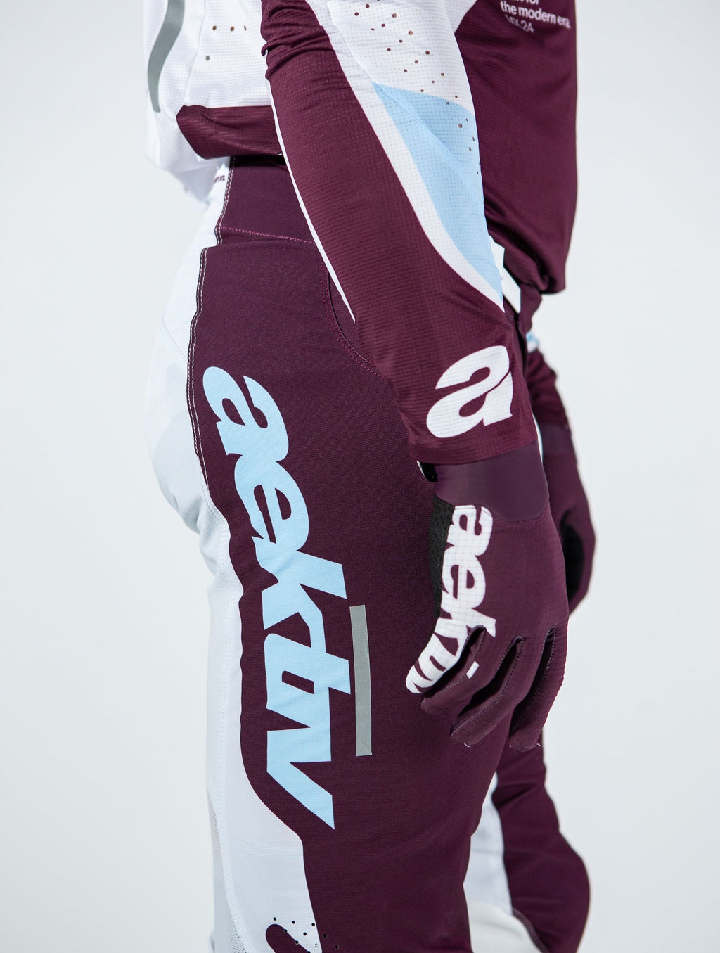 Aektiv NOVA White/Plum