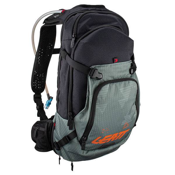 Leatt Moto XL 1.5 — Mochila de hidratación con carga
